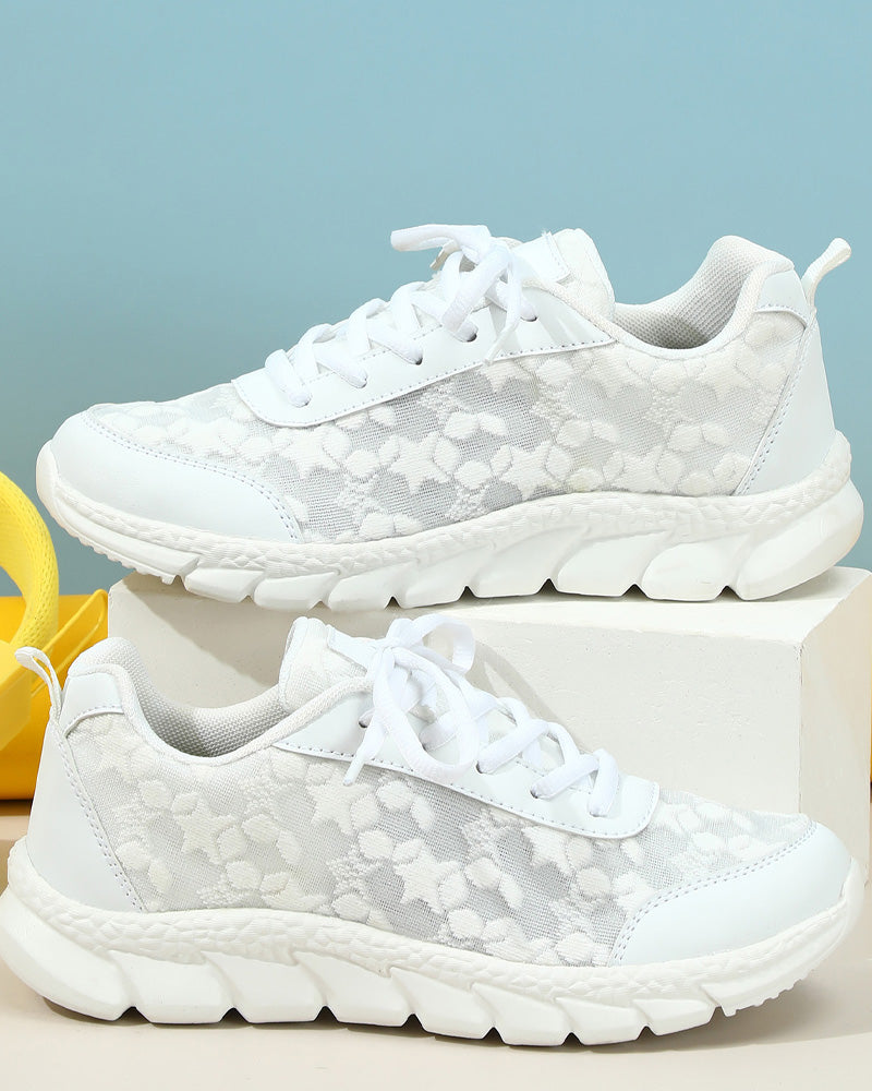 Proste i przewiewne sneakersy w jednolitym kolorze