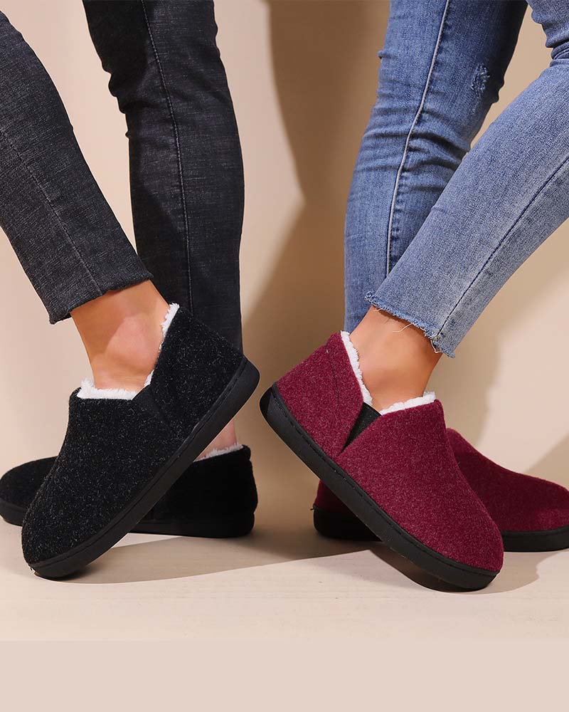 Płaskie buty z jednolitego pluszu