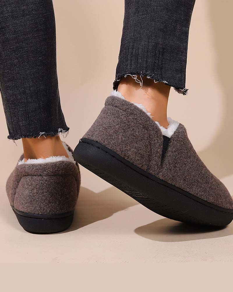 Płaskie buty z jednolitego pluszu
