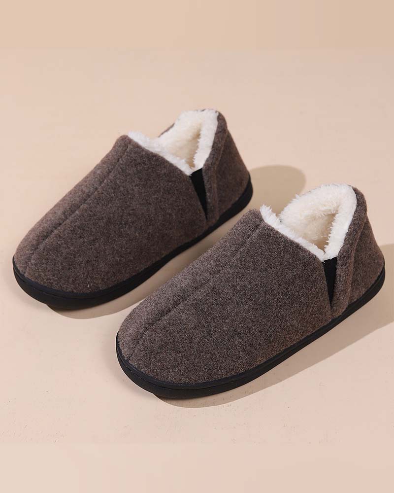 Płaskie buty z jednolitego pluszu