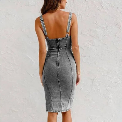 Taven | Dopasowana Sukienka Denim na Ramiączkach – Bezwysiłkowa Elegancja i Komfort
